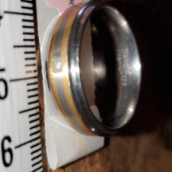 Titanium diamond ring - Picture 2 of 2